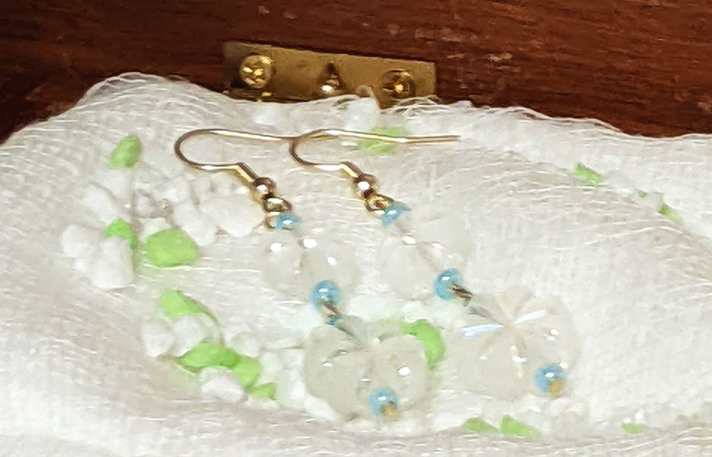 Clear Flowers (earrings)