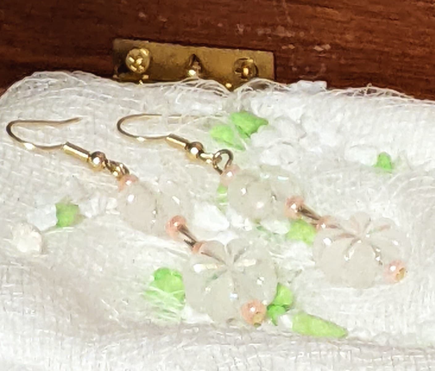 Clear Flowers (earrings)