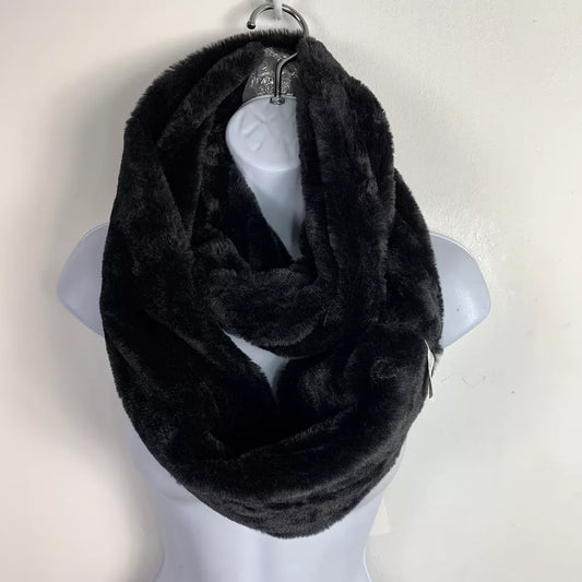 West Loop Faux Fur Scarf