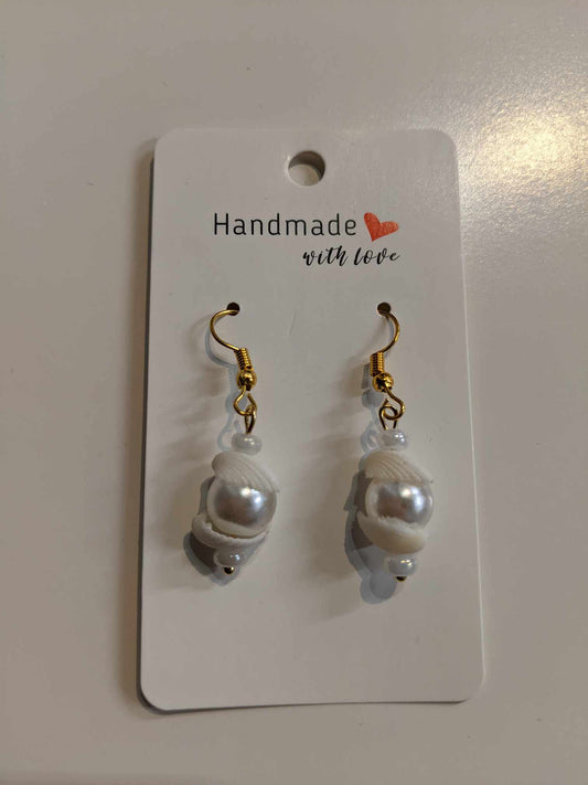 Shells (earrings)