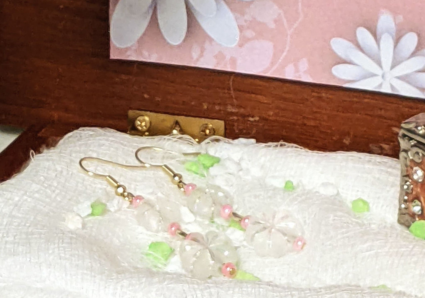 Clear Flowers (earrings)