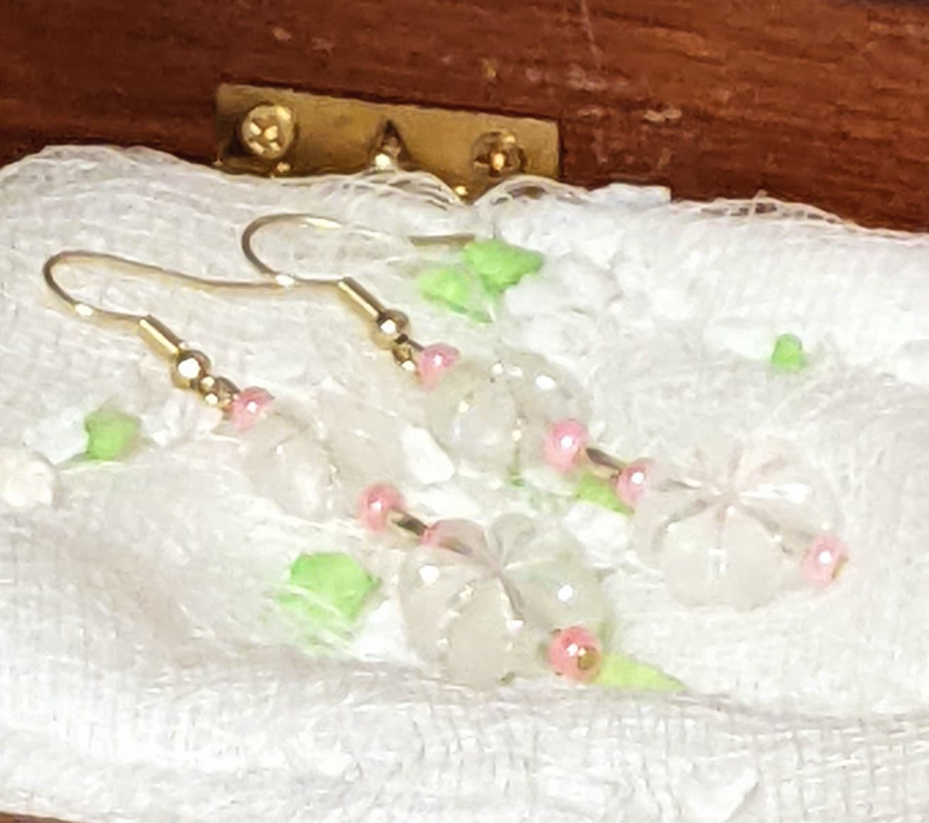 Clear Flowers (earrings)